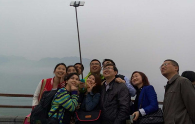 工會(huì)組織員工開展三峽快樂(lè)之旅